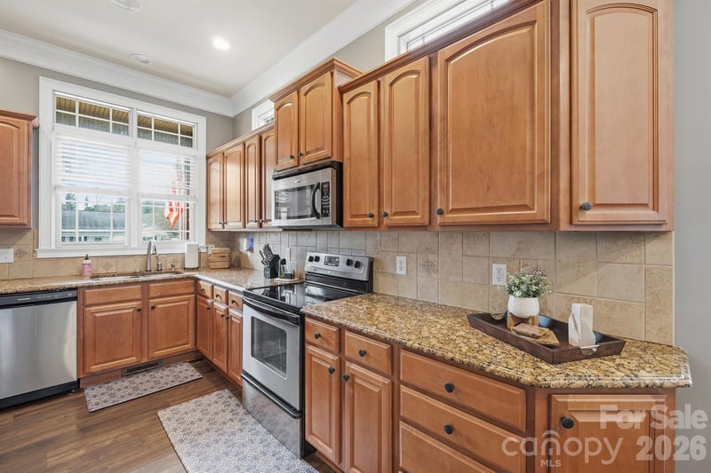 140 Pine Bluff Dr, Mooresville, NC 28117