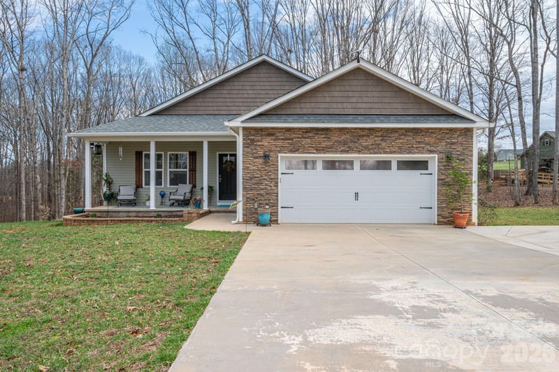 1310 Western Hills Ln, Vale, NC 28168