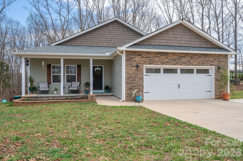 1310 Western Hills Ln, Vale, NC 28168