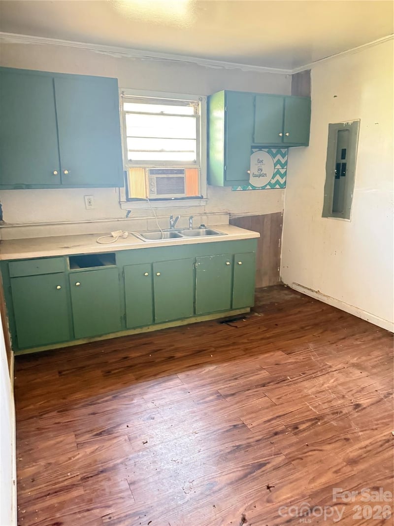 205 Jewel St, Chester, SC 29706