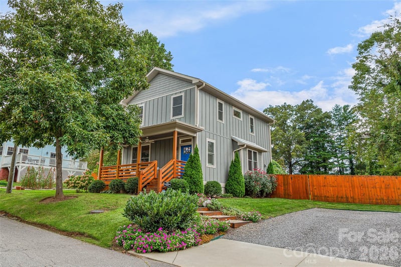 14 Davenport Rd, Asheville, NC 28806