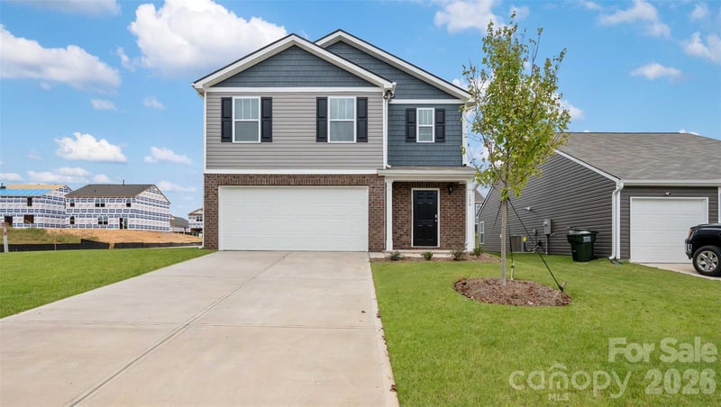 112 Providence Walk Dr, Hendersonville, NC 28792