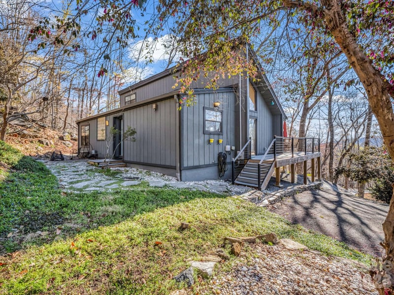 456 Youngs Mountain Dr, Lake Lure, NC 28746