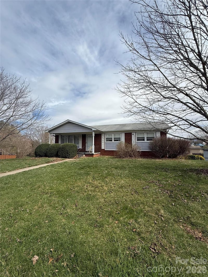 167 Mount Carmel Rd, Asheville, NC 28806