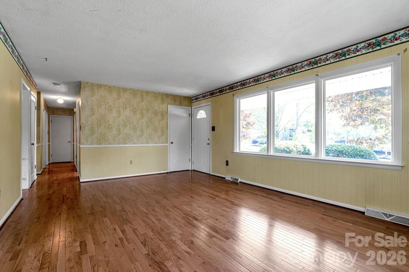 167 Mount Carmel Rd, Asheville, NC 28806