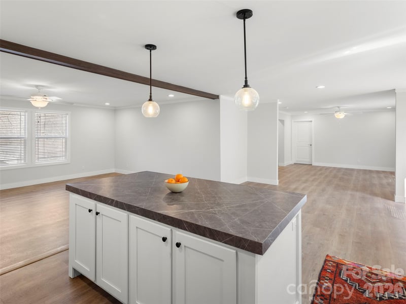 502 Hutch Mountain Rd, Fletcher, NC 28732