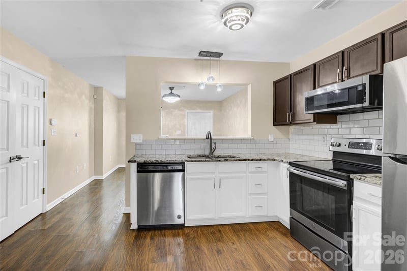 118 Steam Engine Dr #103, Mooresville, NC 28115