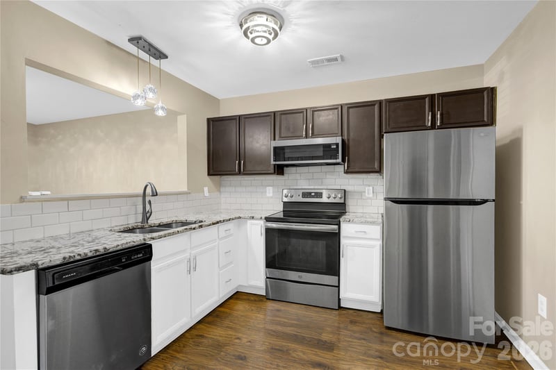 118 Steam Engine Dr #103, Mooresville, NC 28115
