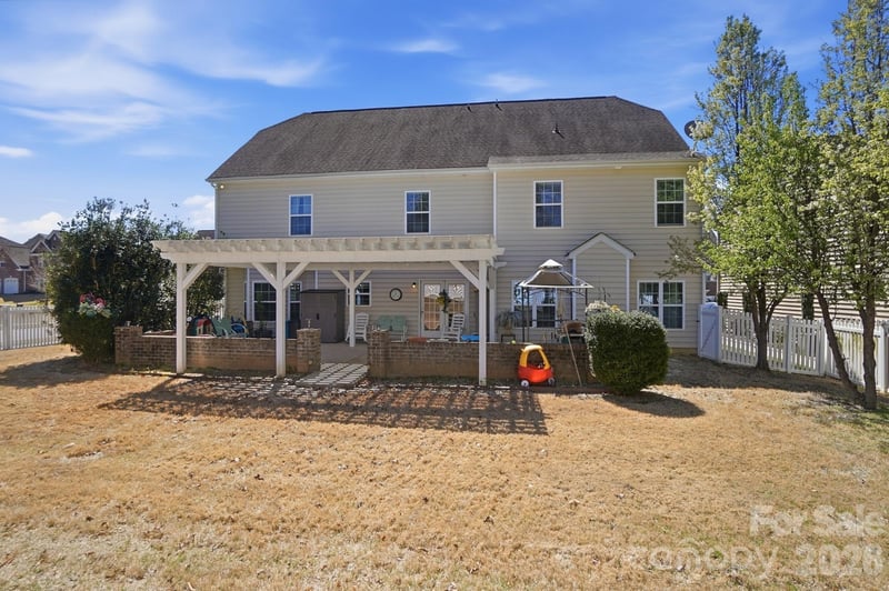 9202 Perseverance Dr, Harrisburg, NC 28075