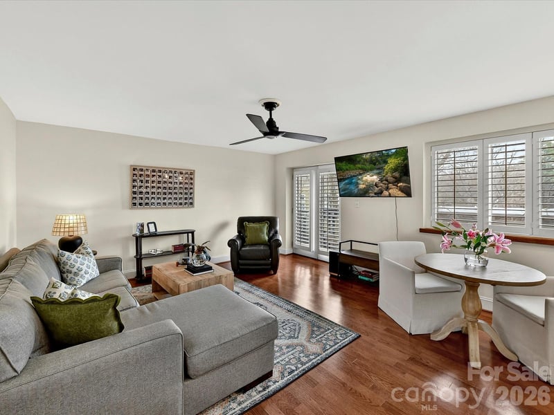 217 Dotger Ave #D10, Charlotte, NC 28207
