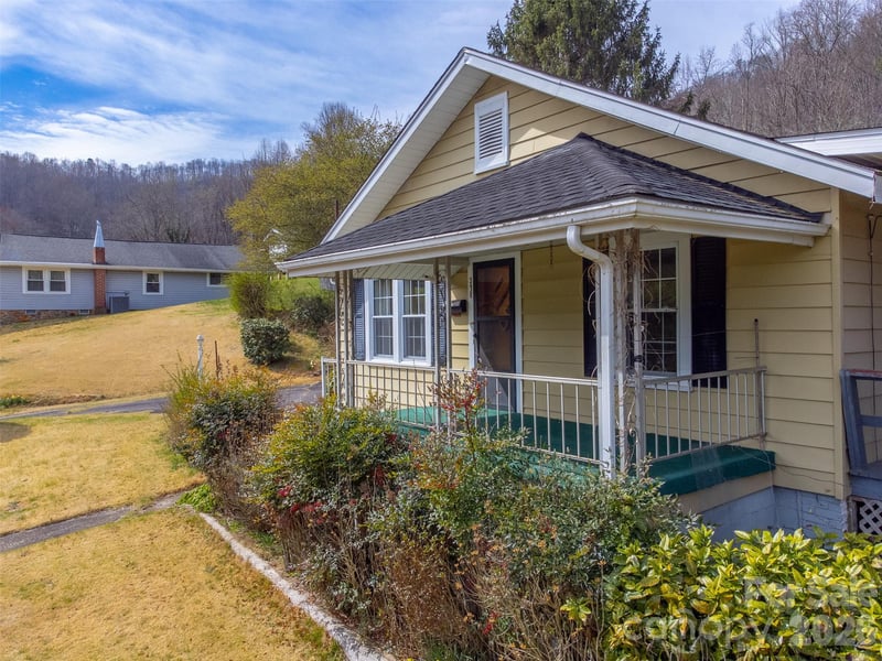 318 Sunrise Pk, Sylva, NC 28779