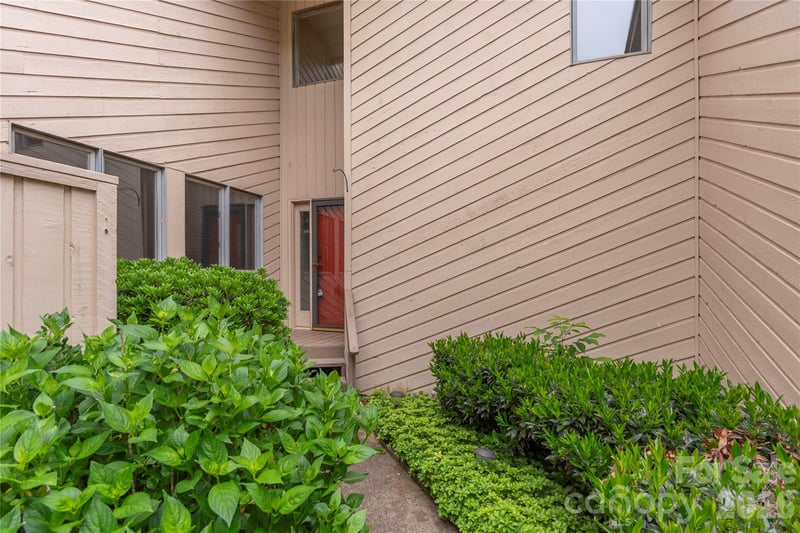 111 Clubwood Ct, Asheville, NC 28803