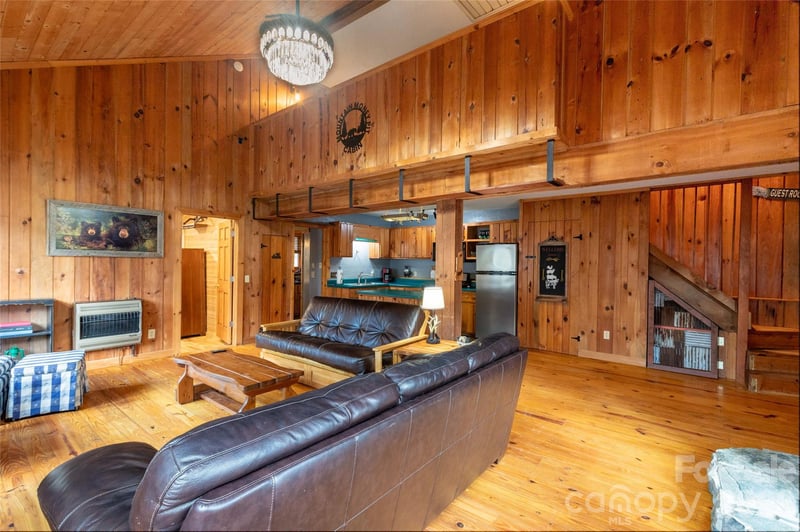 275 Conard Cir, Bryson City, NC 28713