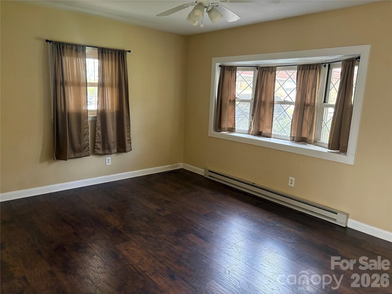 2137 23rd Street Dr, Hickory, NC 28602