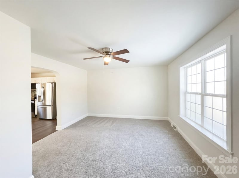1710 Oak Park Ct, Iron Station, NC 28080