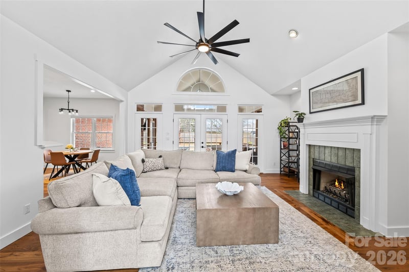 719 Neely Rd, Brevard, NC 28712