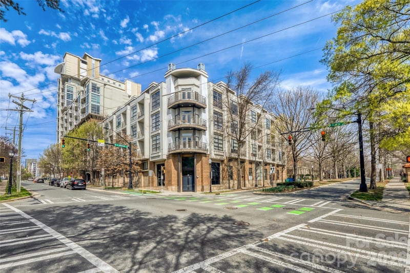 525 6th St #409, Charlotte, NC 28202