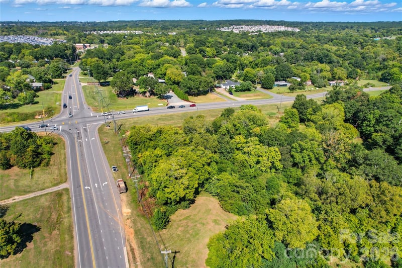 3455 Roberta Rd, Concord, NC 28027
