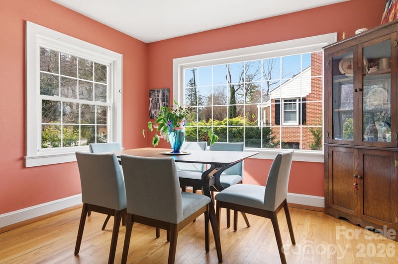 25 Bear Creek Rd, Asheville, NC 28806