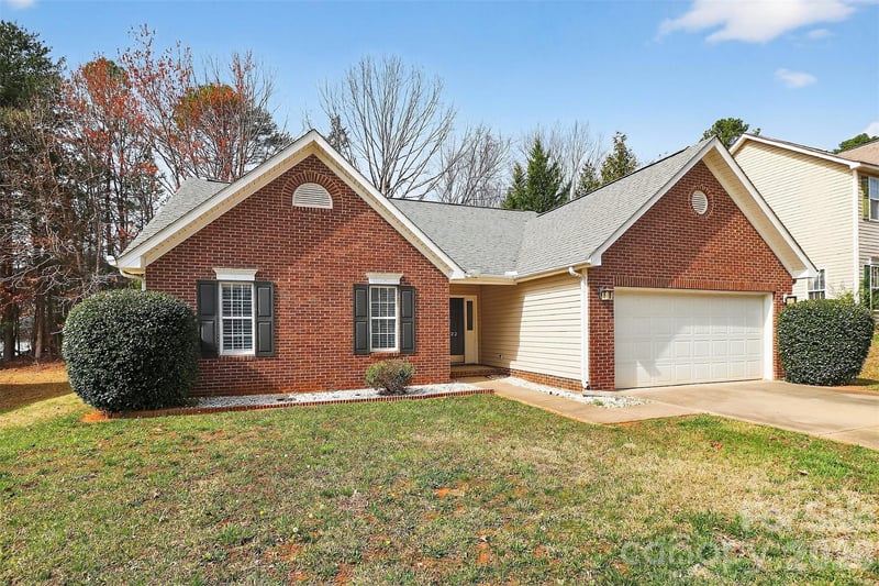7022 Duchamp Dr, Charlotte, NC 28215