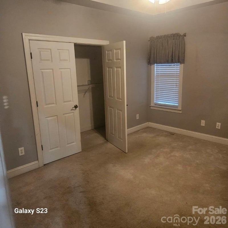 2119 Lakeview Ln, Charlotte, NC 28214