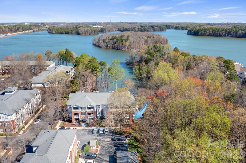 714 Northeast Dr #52, Davidson, NC 28036