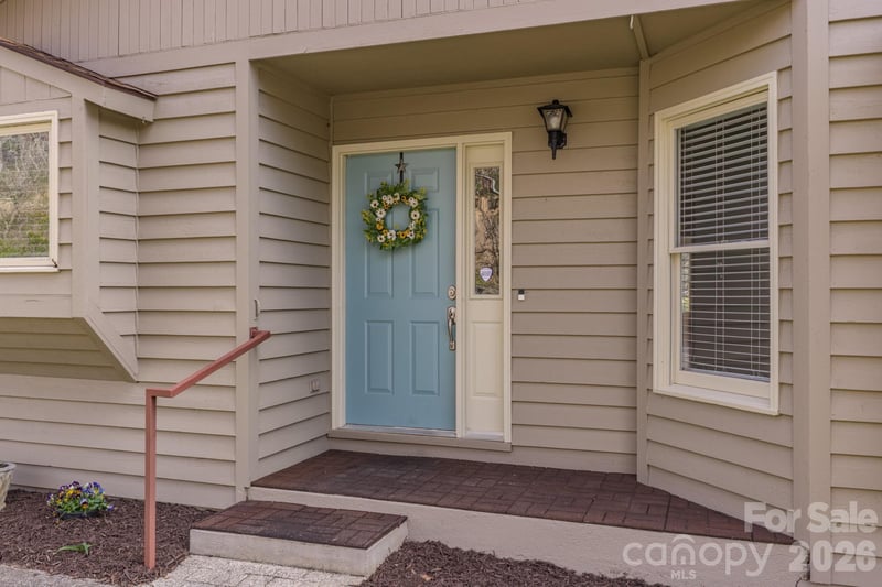 4 Hedgerose Ct #D, Asheville, NC 28805