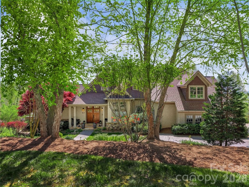 457 Coopers Hawk Dr, Asheville, NC 28803