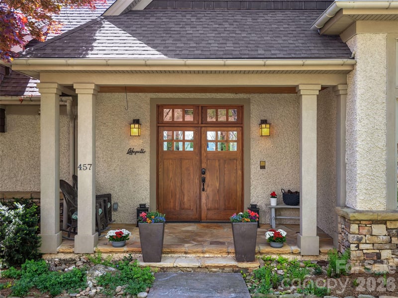 457 Coopers Hawk Dr, Asheville, NC 28803