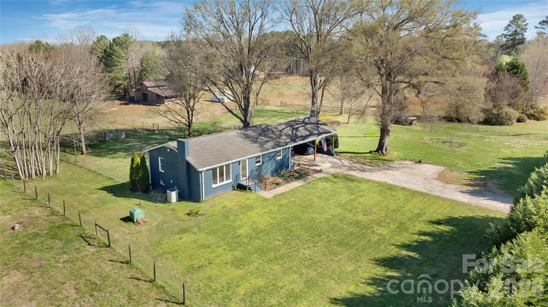 6268 Long Island Rd, Catawba, NC 28609