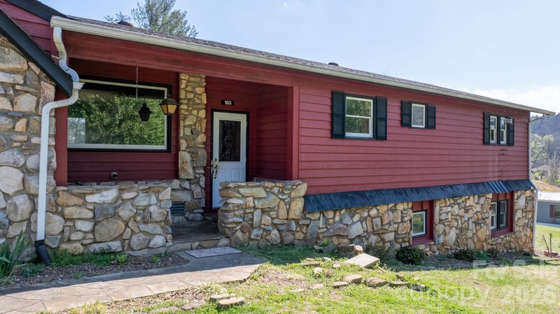 103 Bernice St, Marion, NC 28752