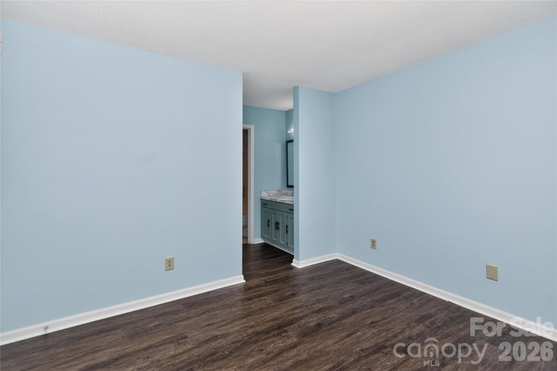 7302 Winery Ln, Charlotte, NC 28227