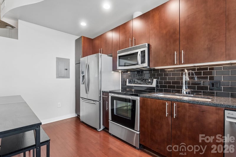 210 Church St #2708, Charlotte, NC 28202