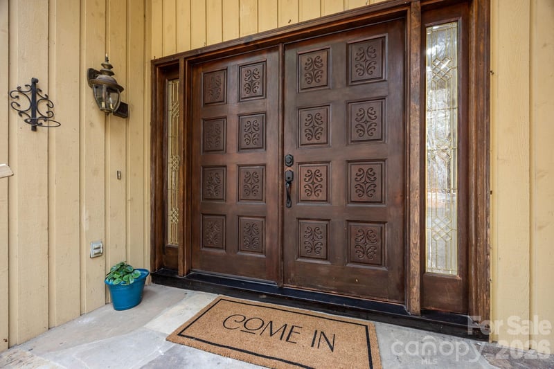 1105 High Vista Dr, Mills River, NC 28759