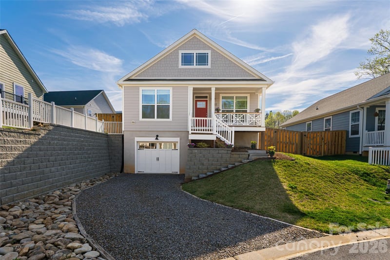 1022 Padgett Pl, Black Mountain, NC 28711