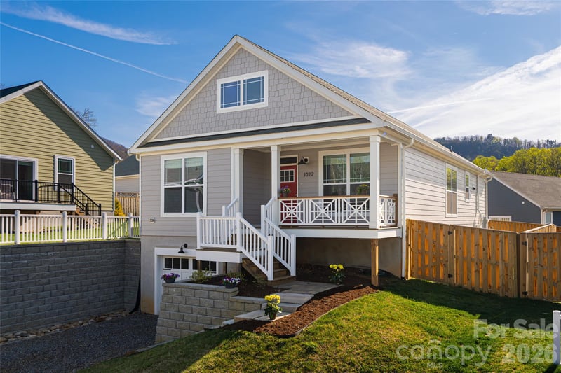 1022 Padgett Pl, Black Mountain, NC 28711