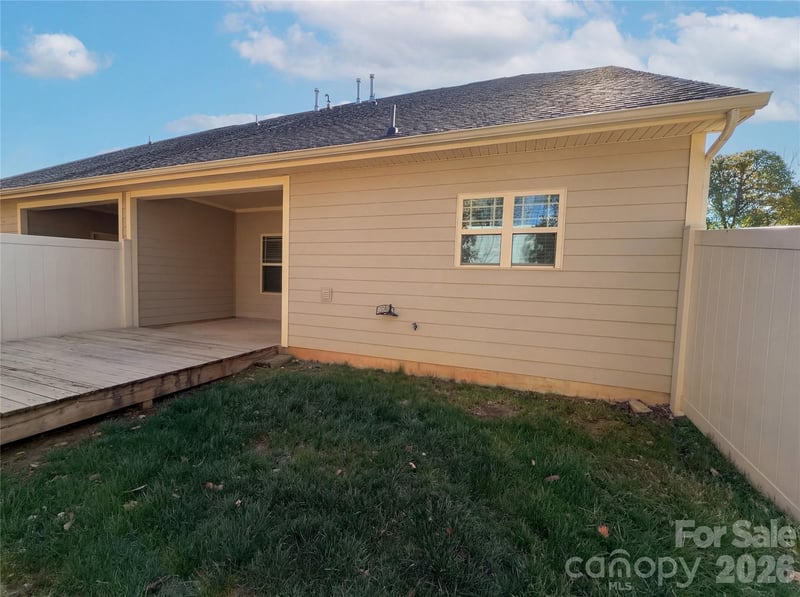112 Coral Ln, Mooresville, NC 28117