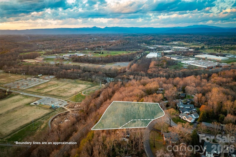 357 Walton Rd, Morganton, NC 28655
