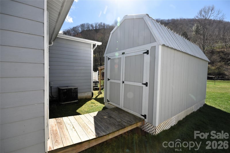 148 Market St, Maggie Valley, NC 28751