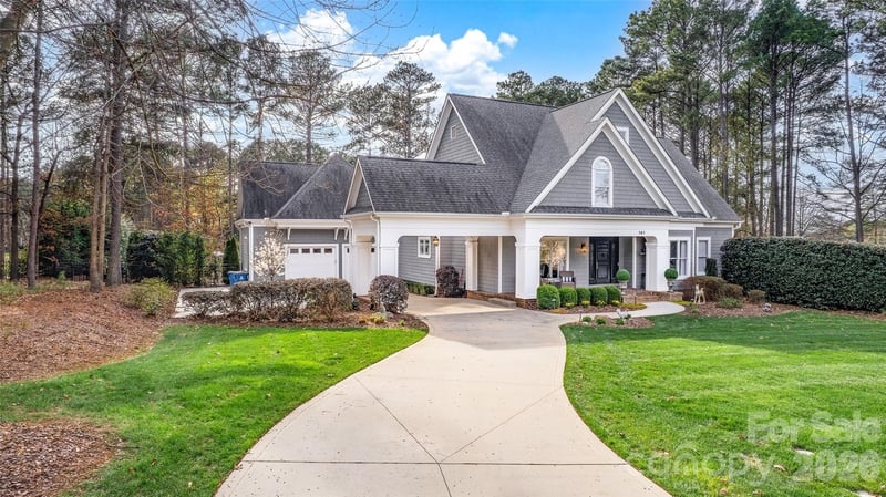 141 Stonewall Beach Ln, Mooresville, NC 28117