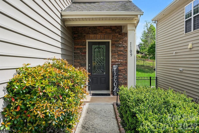 1109 Blackwaterside Dr, Fort Mill, SC 29715