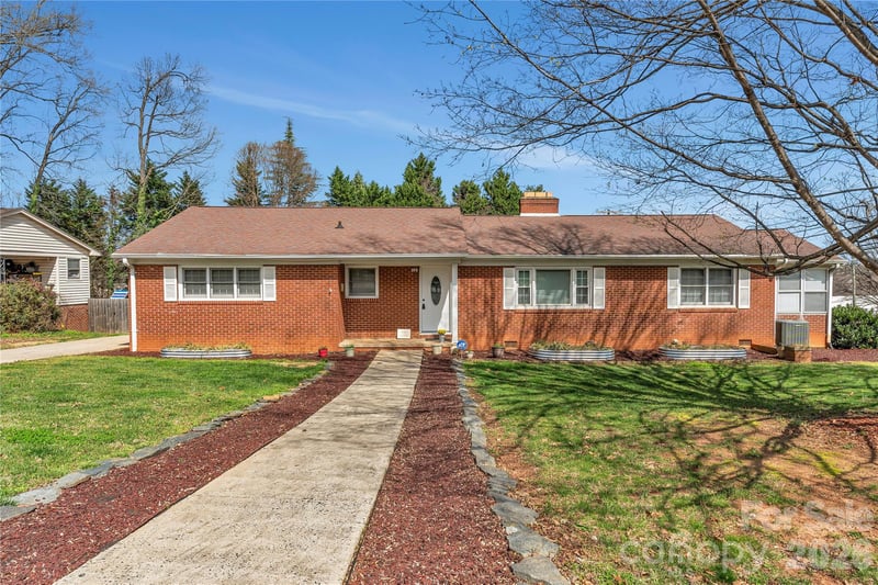 100 Ruby Ln, Gastonia, NC 28054