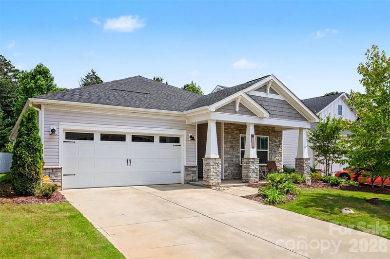 9113 Myrna Dr, Gastonia, NC 28056