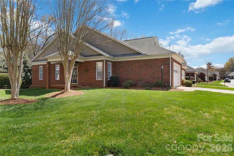3832 Misty Glen Ct, Matthews, NC 28105