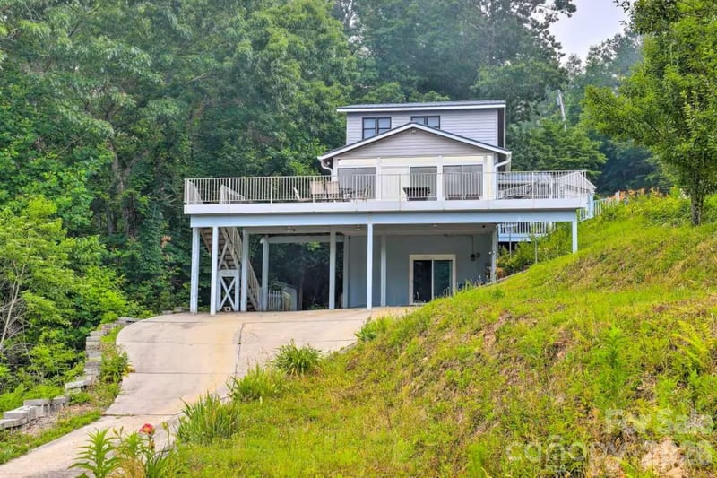 553 Deep Gap Rd, Sylva, NC 28779