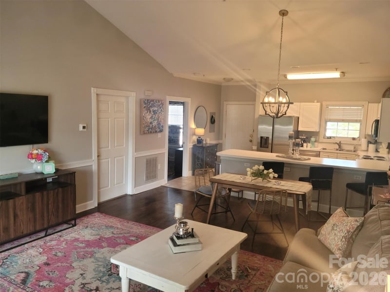 8633 Coralbell Ln, Charlotte, NC 28213
