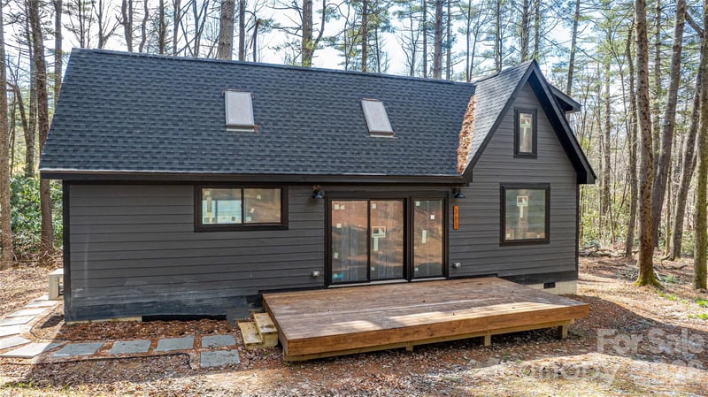 261 Maga Ln, Brevard, NC 28712