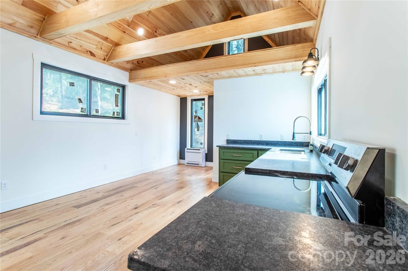 261 Maga Ln, Brevard, NC 28712