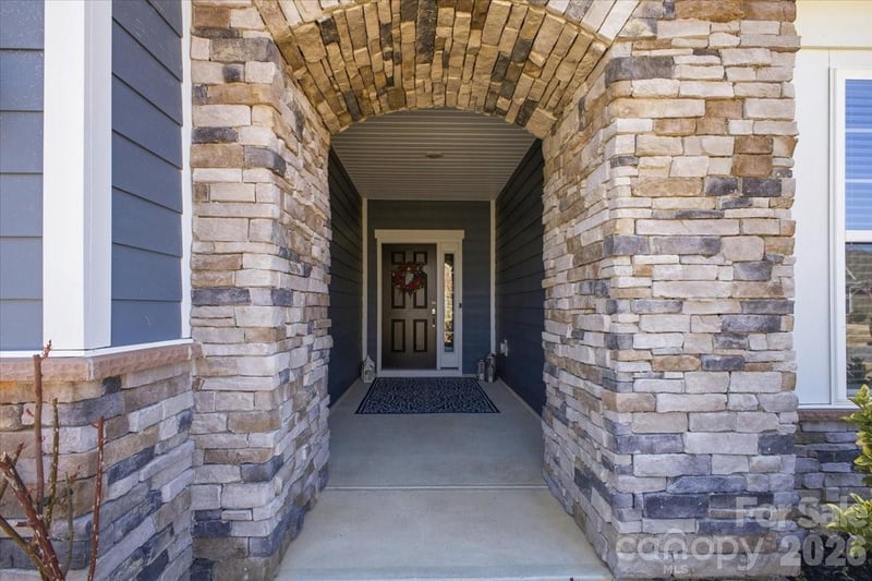 140 Picasso Trl, Mount Holly, NC 28120