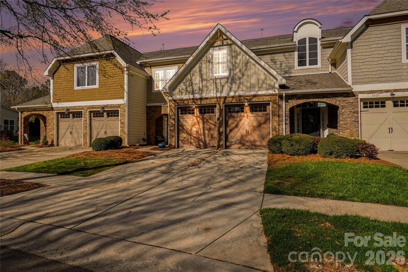 8432 Loxton Cir, Charlotte, NC 28214